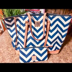 Dooney & Bourke Bag w/ wallet